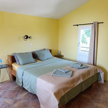 Mas Pitre Bed & Breakfast 3*