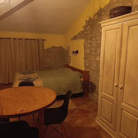Mas Pitre Bed & Breakfast