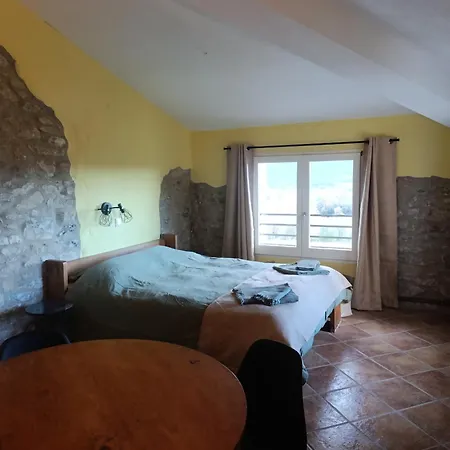Mas Pitre Bed & Breakfast Besalu