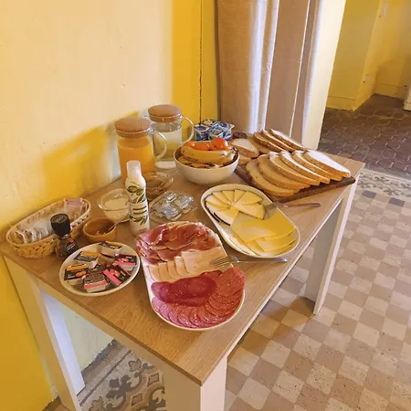 Bed & Breakfast Mas Pitre Besalu
