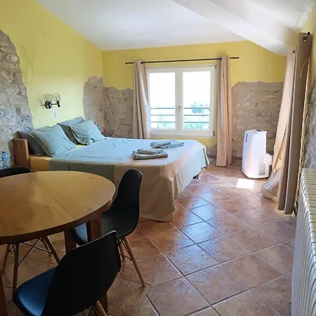 Mas Pitre Bed & Breakfast